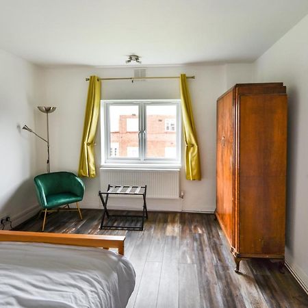 Great Spacious 2 Bedroom Flat Хендон Экстерьер фото